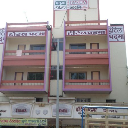 נאסיק Hotel Padma מראה חיצוני תמונה