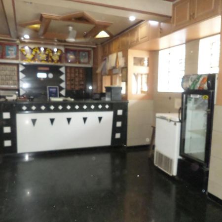 נאסיק Hotel Padma מראה חיצוני תמונה