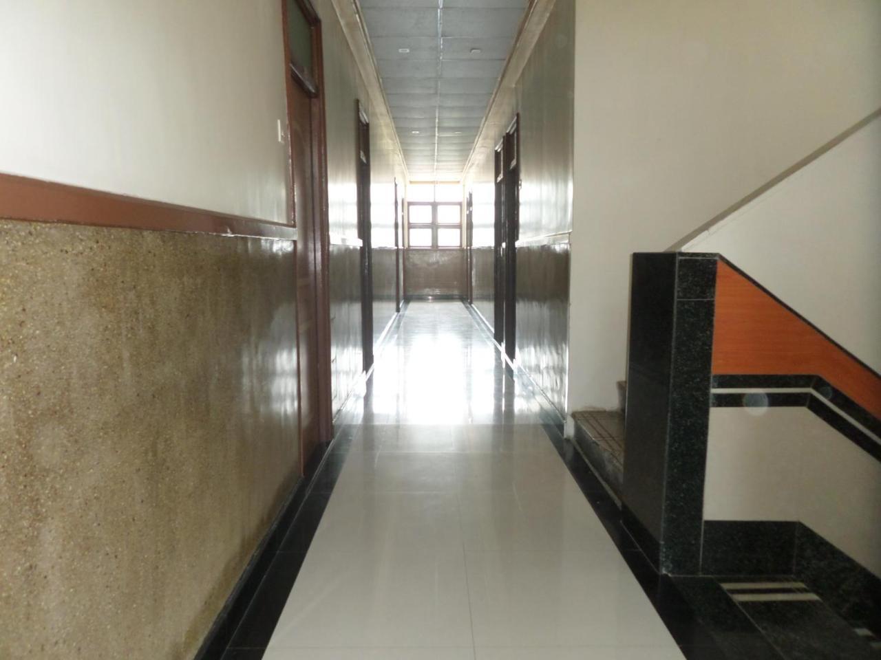 נאסיק Hotel Padma מראה חיצוני תמונה