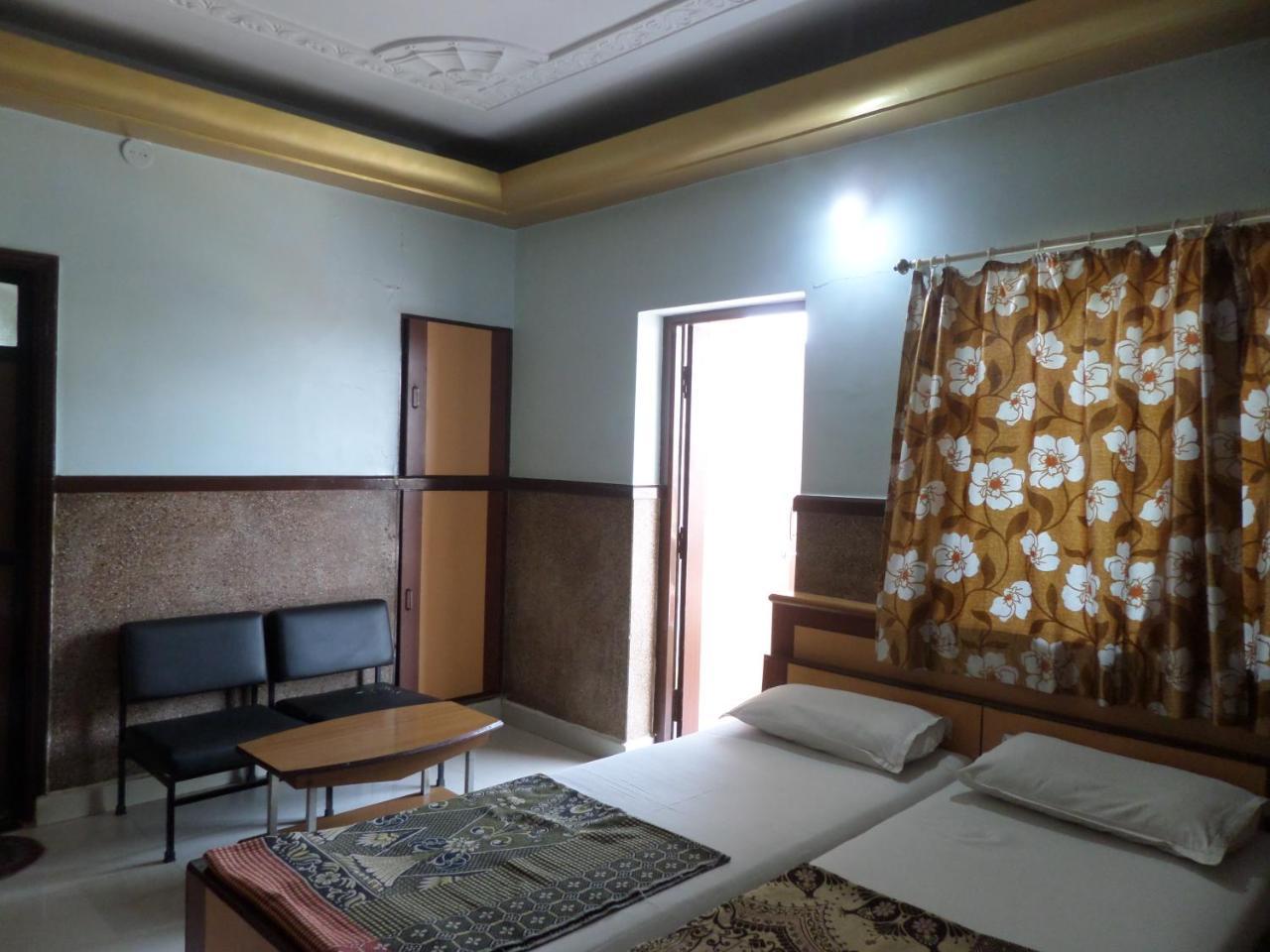נאסיק Hotel Padma מראה חיצוני תמונה